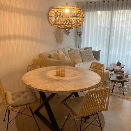 Сasa de vacaciones Hestia Homes Golf&sun *