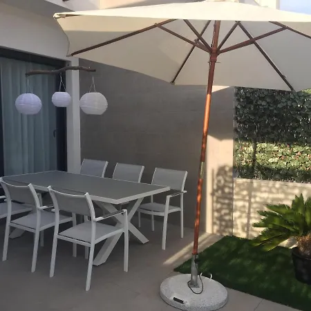 Сasa de vacaciones Hestia Homes Golf&sun *
